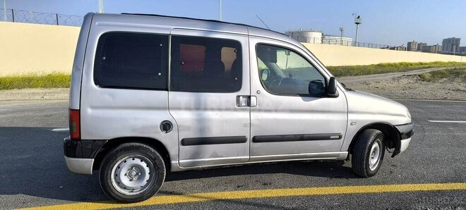 Citroen Berlingo 2001, 407,000 km - 1.4 l - Bakı