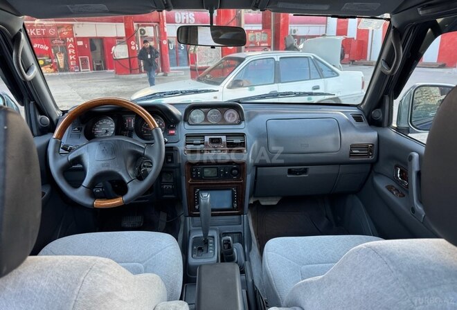 Mitsubishi Pajero 1997, 286,000 km - 3.5 l - Bakı