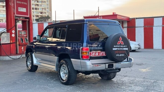 Mitsubishi Pajero 1997, 286,000 km - 3.5 l - Bakı