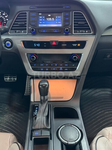 Hyundai Sonata-10