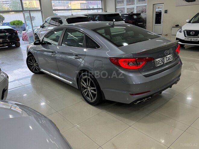 Hyundai Sonata-15