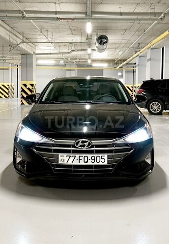 Hyundai Elantra-2