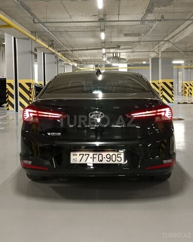 Hyundai Elantra-5