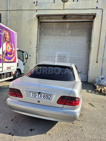 Mercedes E 240 2000, 274,000 km - 2.6 l - Bakı