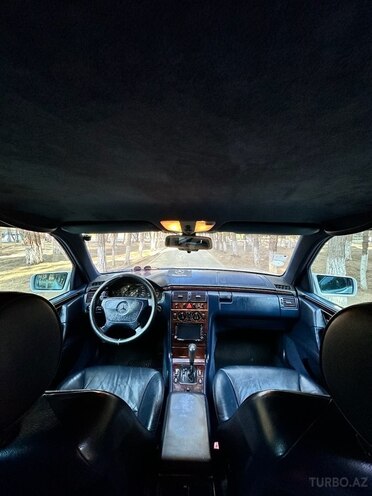 Mercedes E 230 1996, 400,000 km - 2.3 l - Sumqayıt