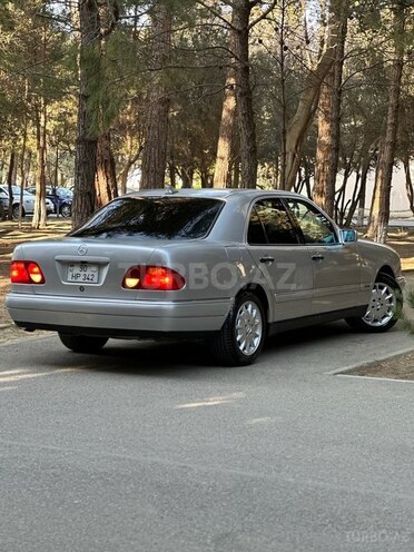 Mercedes E 230 1996, 400,000 km - 2.3 l - Sumqayıt
