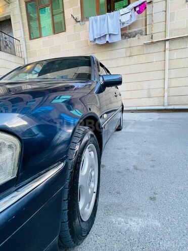 Mercedes C 240 2000, 411,000 km - 2.4 l - Bakı
