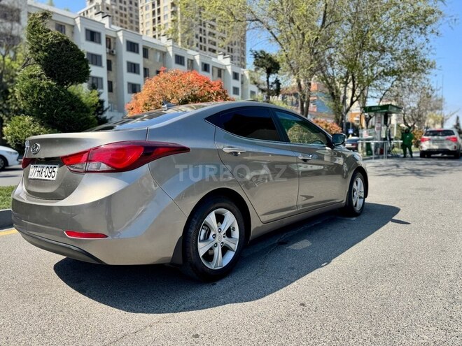 Hyundai Elantra 2015, 107,826 km - 1.8 l - Bakı