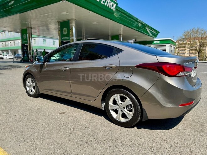 Hyundai Elantra 2015, 107,826 km - 1.8 l - Bakı