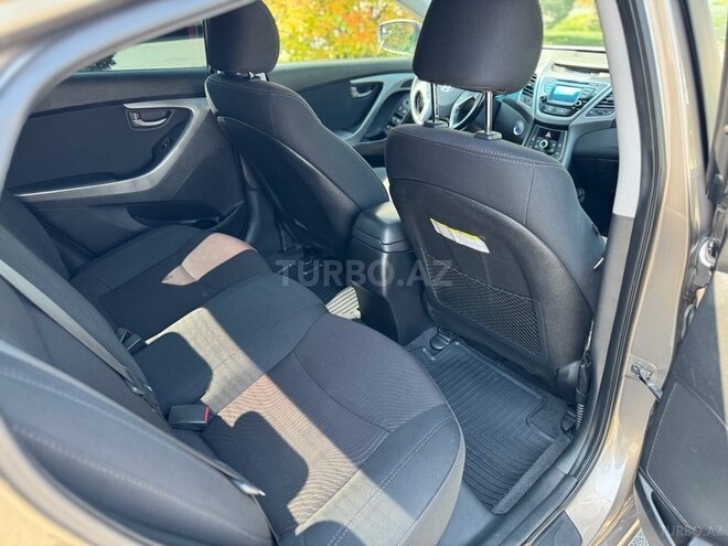 Hyundai Elantra 2015, 107,826 km - 1.8 l - Bakı