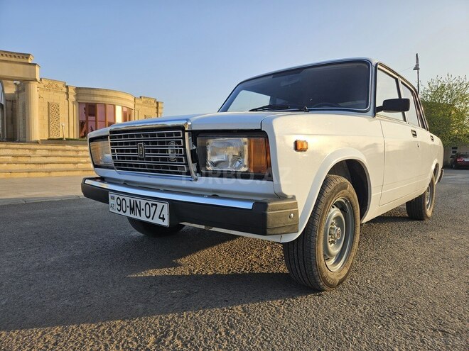 LADA (VAZ) 2107 2003, 75,000 km - 1.6 l - Salyan