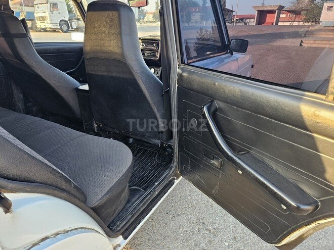 LADA (VAZ) 2107 2003, 75,000 km - 1.6 l - Salyan