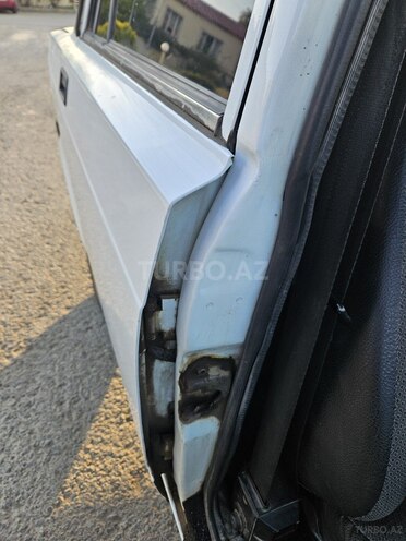 LADA (VAZ) 2107 2003, 75,000 km - 1.6 l - Salyan