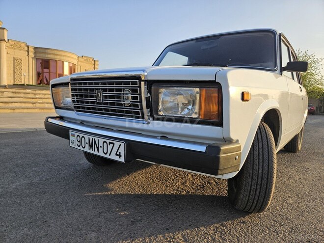 LADA (VAZ) 2107 2003, 75,000 km - 1.6 l - Salyan