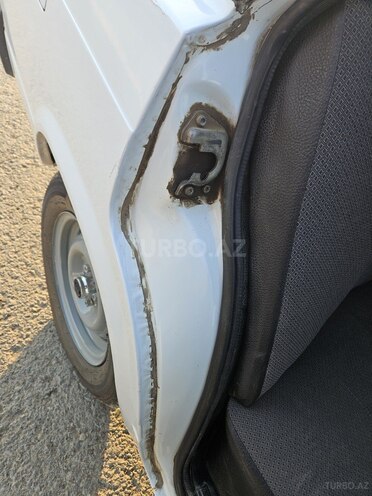 LADA (VAZ) 2107 2003, 75,000 km - 1.6 l - Salyan