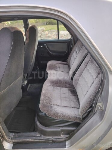 GAZ 31105 2005, 250,000 km - 2.3 l - Salyan