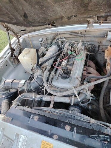 GAZ 31105 2005, 250,000 km - 2.3 l - Salyan