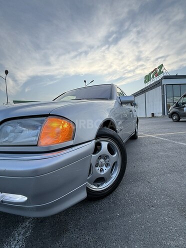 Mercedes C 200 1997, 352,000 km - 2.0 л - Bakı
