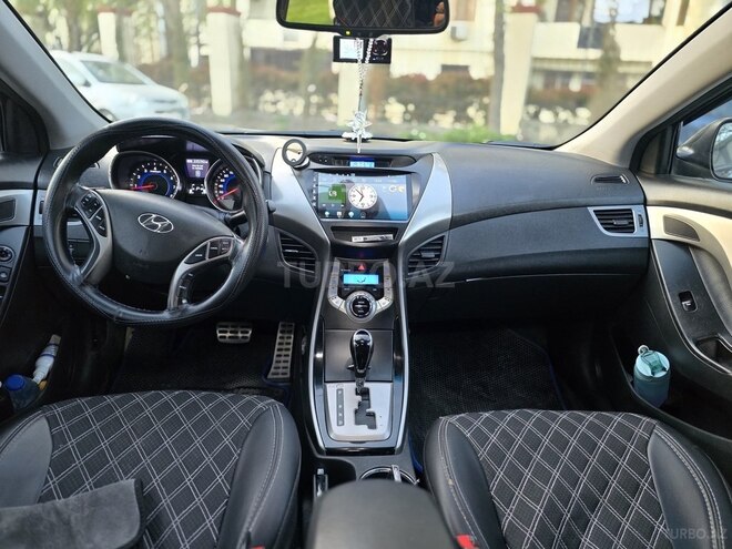 Hyundai Elantra 2013, 235,700 km - 1.8 l - Bakı