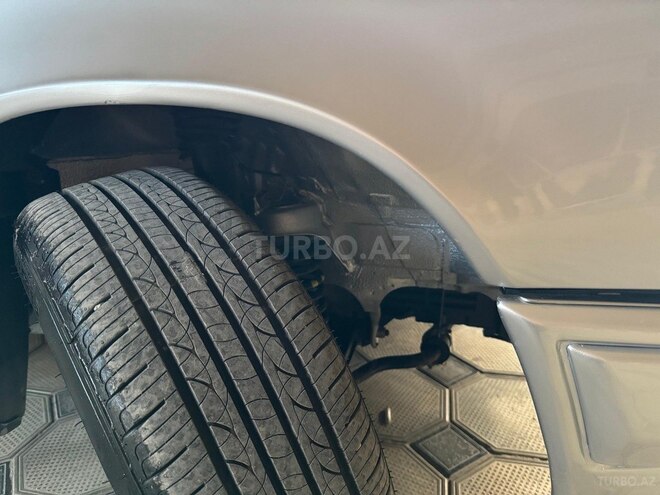 Mercedes E 220 1995, 260,000 km - 2.2 l - Sumqayıt