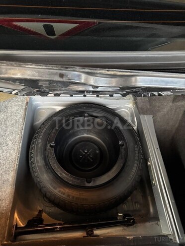 Mercedes E 220 1995, 260,000 km - 2.2 l - Sumqayıt