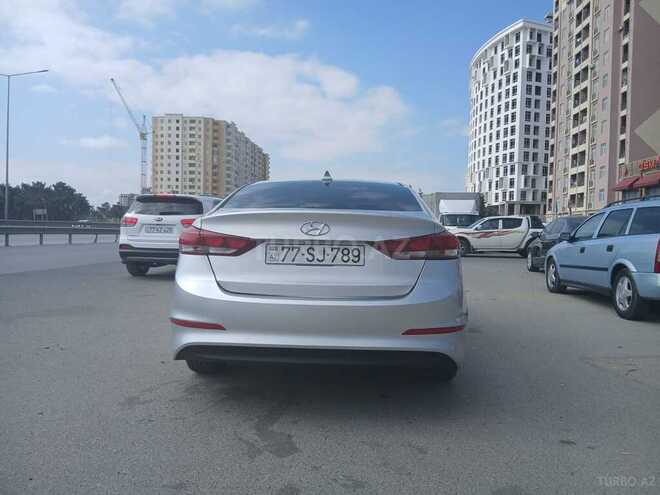 Hyundai Elantra 2016, 233,000 km - 2.0 l - Bakı
