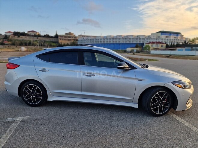 Hyundai Elantra 2018, 133,576 km - 1.6 l - Bakı