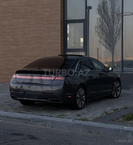 Lincoln MKZ-5