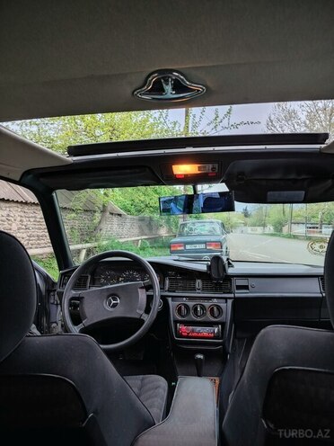 Mercedes 190 1990, 350,000 km - 2.0 l - Qazax