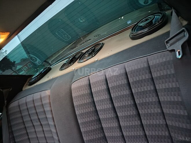 Mercedes 190 1990, 350,000 km - 2.0 l - Qazax