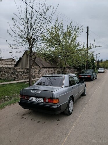 Mercedes 190 1990, 350,000 km - 2.0 l - Qazax