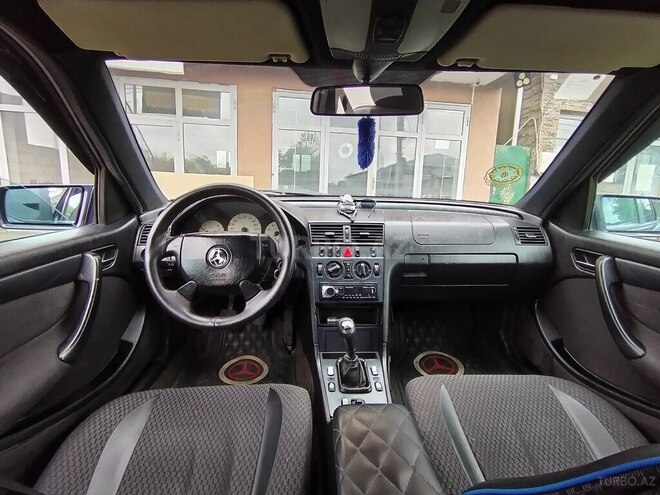 Mercedes C 180 1998, 428,688 km - 1.8 l - Zaqatala