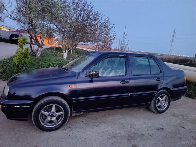 Volkswagen Vento 1997, 189,000 km - 2.0 l - Bakı