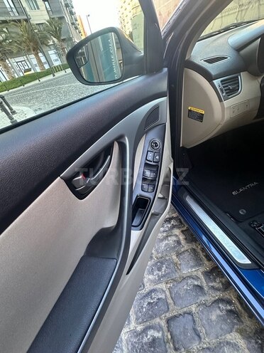Hyundai Elantra 2015, 79,180 km - 1.8 л - Bakı