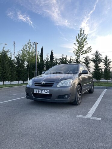 Toyota Corolla 2005, 274,325 km - 1.4 l - Salyan