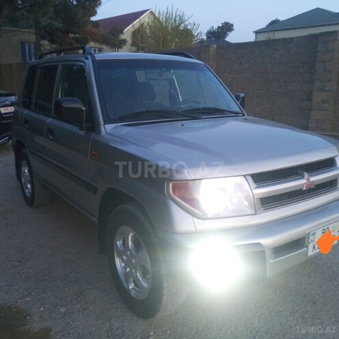Mitsubishi Pajero io 2001, 168,500 km - 2.0 л - Bakı