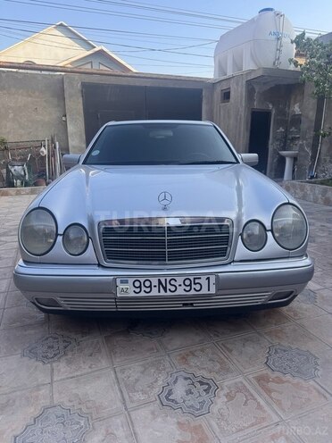 Mercedes E 230 1996, 325,452 km - 2.3 л - Bakı