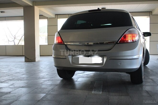 Opel Astra 2006, 238,000 km - 1.4 l - Bakı
