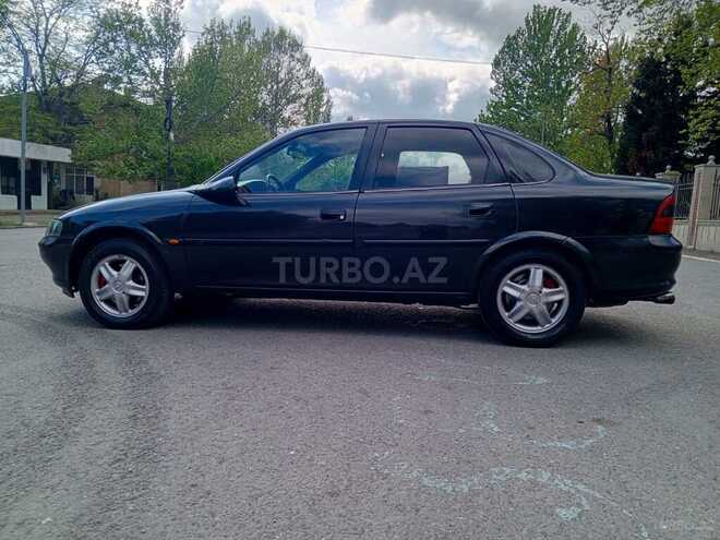 Opel Vectra-4