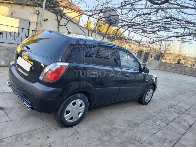Kia Rio 2009, 230,000 km - 1.4 l - Qusar