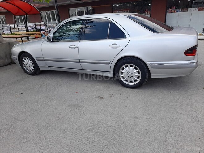 Mercedes E 270 2001, 530,000 km - 2.7 l - Ağcabədi