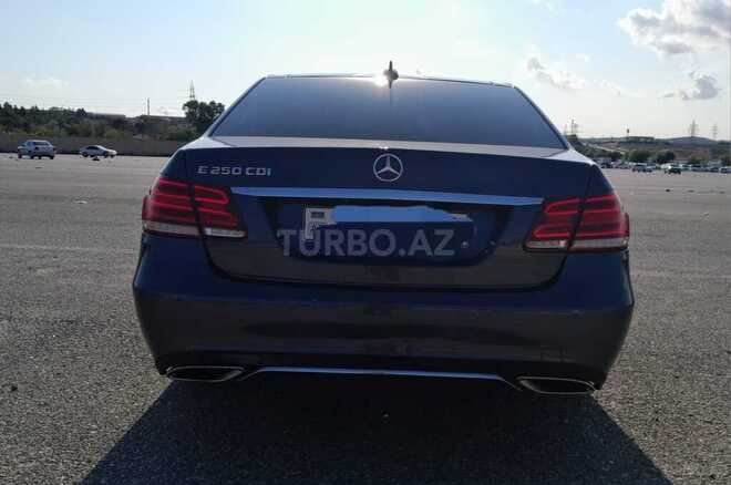 Mercedes E 220 d 4MATIC 2014, 227,000 km - 2.2 л - Bakı