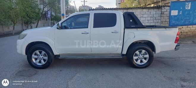 Toyota Hilux 2012, 300,100 km - 2.5 l - Sumqayıt