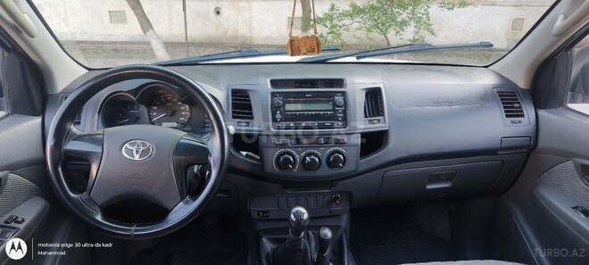 Toyota Hilux 2012, 300,100 km - 2.5 l - Sumqayıt
