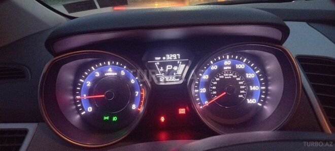 Hyundai Elantra 2015, 205,459 km - 1.8 l - Qusar