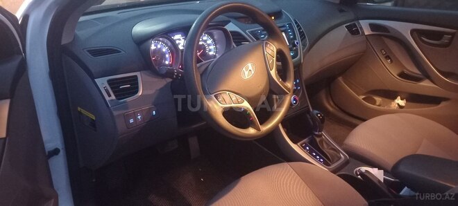 Hyundai Elantra 2015, 205,459 km - 1.8 l - Qusar