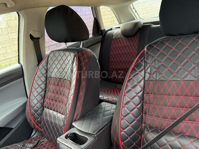 SEAT Ibiza-10