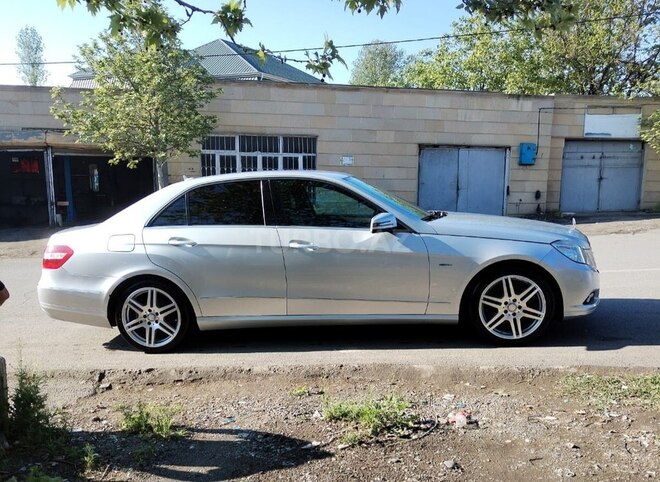 Mercedes E 350 2009, 261,000 km - 3.5 l - Tərtər