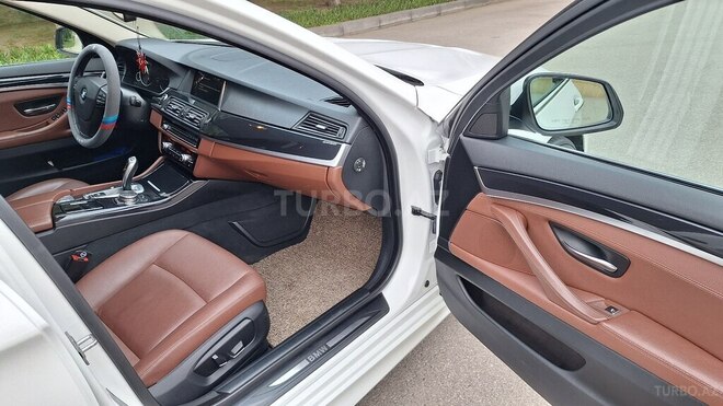 BMW 520-11