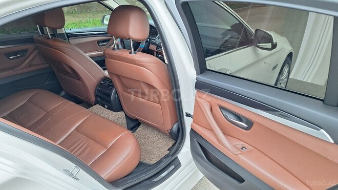 BMW 520-13